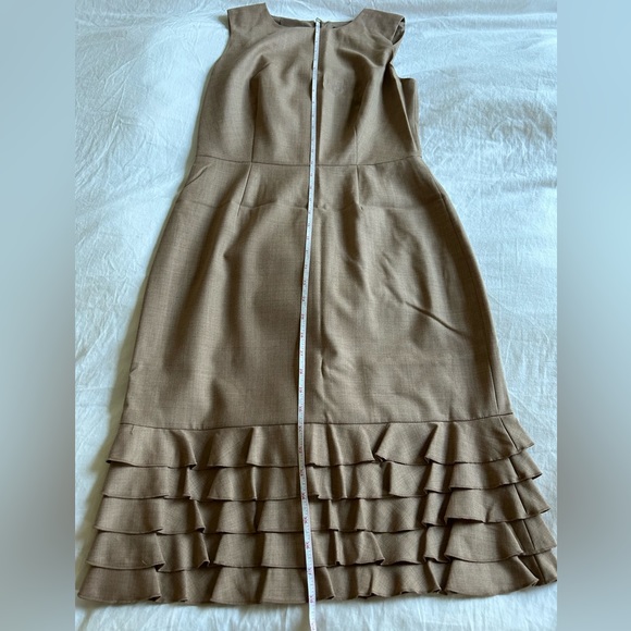 $168 J Crew Women Ruffle Hem Dress in Super 120s Wool Tan Camel size 4 - Picture 13 of 16